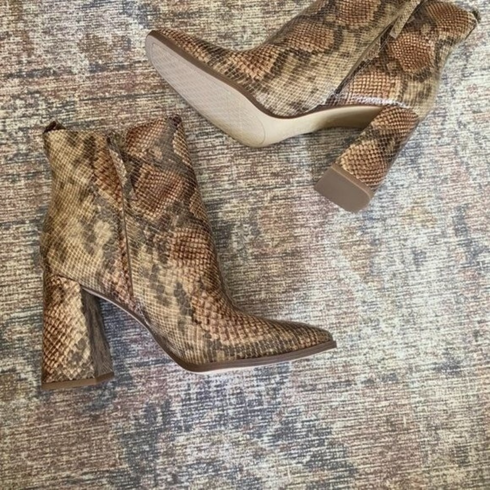 Snake Print Circus by Sam Edelman Women's Pascha Ankle‎ Boot SZ 8.5 - Picture 9 of 9